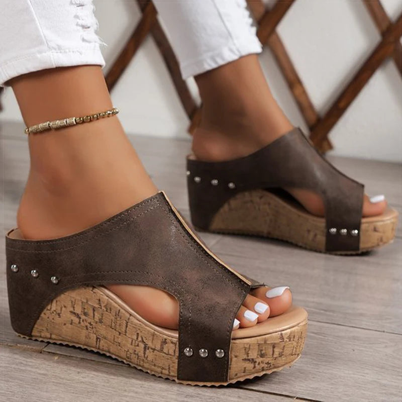 Capri Vibes™ – Sandalo con Zeppa Leggera